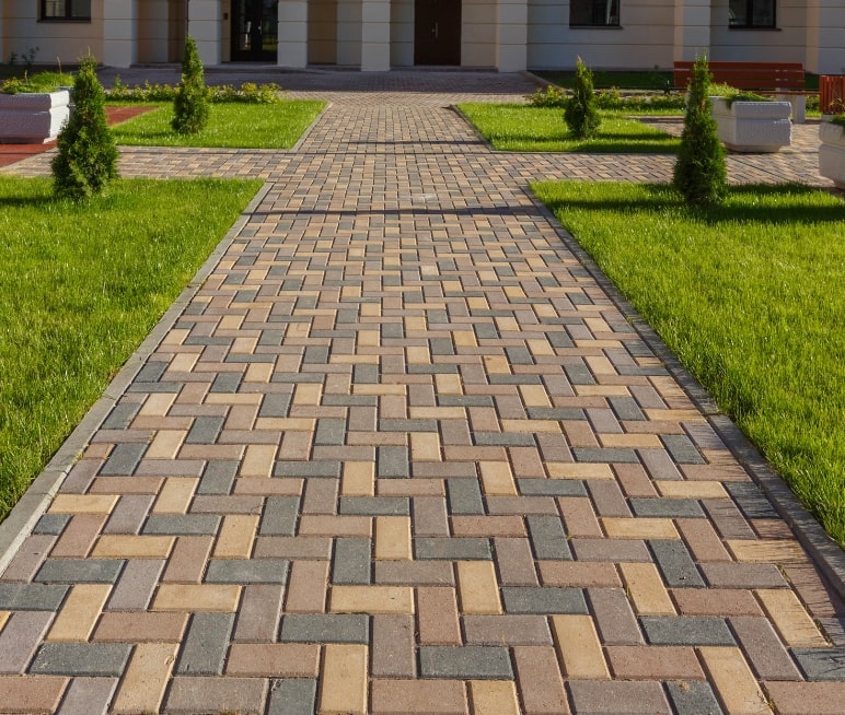 Custom Hardscape Ground Laying and Interlock Paving